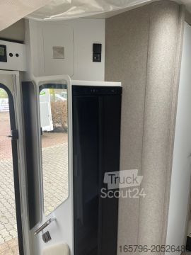 Polintegriran avtodom Forster T 745 EB Automatik * 140 PS * 3,5 t