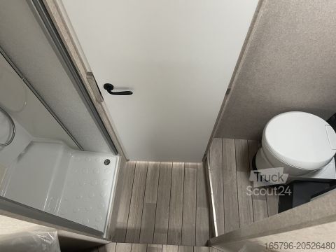 Polintegriran avtodom Forster T 745 EB Automatik * 140 PS * 3,5 t