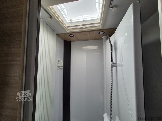 Polointegrovaný karavan CHAUSSON Teilintegriert Titanium Line 627 Arctic/Hubbett