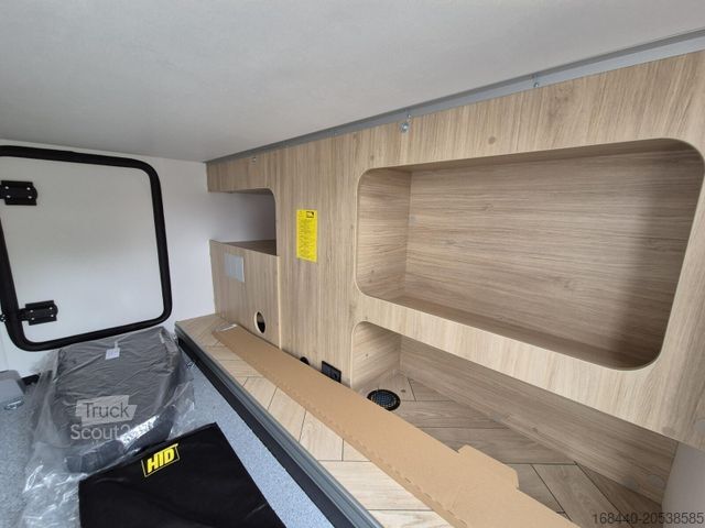 Daļēji integrēta kemperis CHAUSSON Teilintegriert Titanium Line 627 Arctic/Hubbett