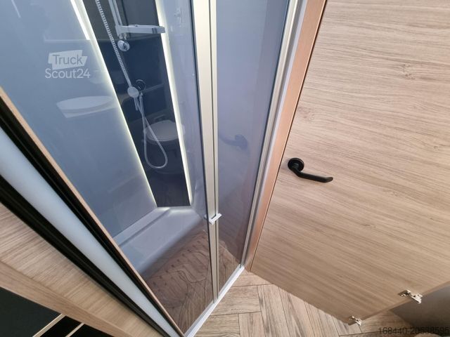 Polintegriran avtodom CHAUSSON Teilintegriert 724 Etape Line Solar/Markise