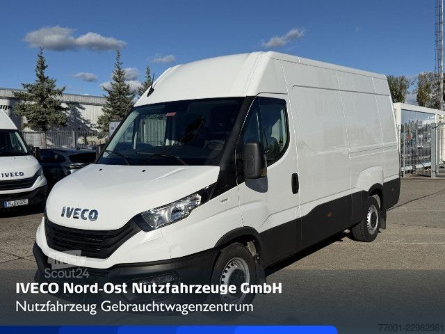 Furgon blaszak IVECO 35S16V Klima / Kamera / Tempomat