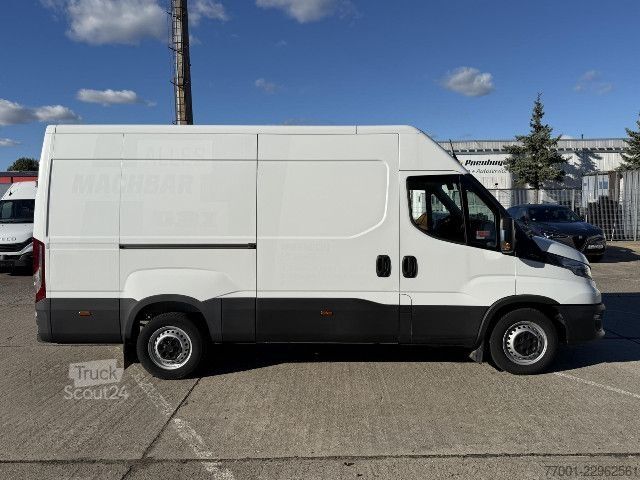 Furgon blaszak IVECO 35S16V Klima / Kamera / Tempomat