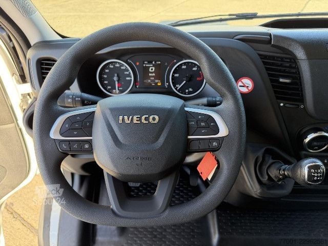 Furgon blaszak IVECO 35S16V Klima / Kamera / Tempomat