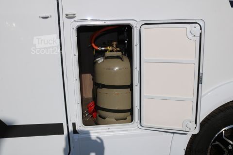 Polointegrovaný karavan Carado T 447 Pro+