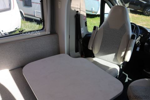 Polointegrovaný karavan Carado T 447 Pro+