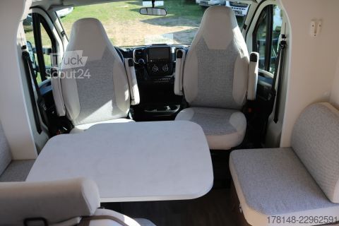 Polointegrovaný karavan Carado T 447 Pro+