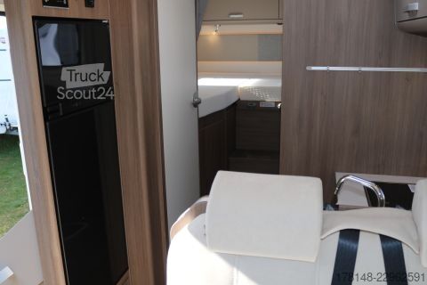 Polointegrovaný karavan Carado T 447 Pro+