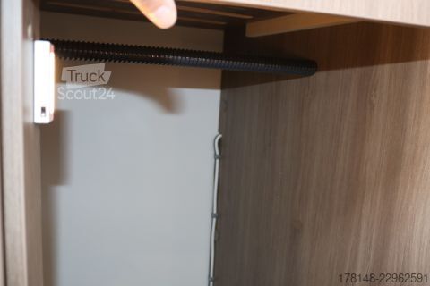 Polointegrovaný karavan Carado T 447 Pro+