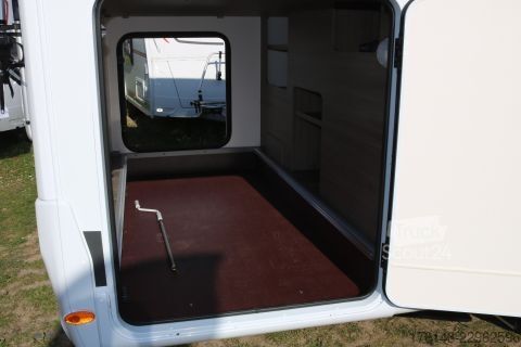 Polointegrovaný karavan Carado T 447 Pro+