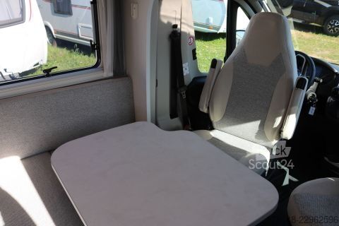 Polointegrovaný karavan Carado T 447 Pro+