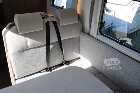 Polointegrovaný karavan Carado T 447 Pro+