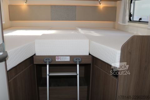 Polointegrovaný karavan Carado T 447 Pro+