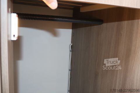 Polointegrovaný karavan Carado T 447 Pro+