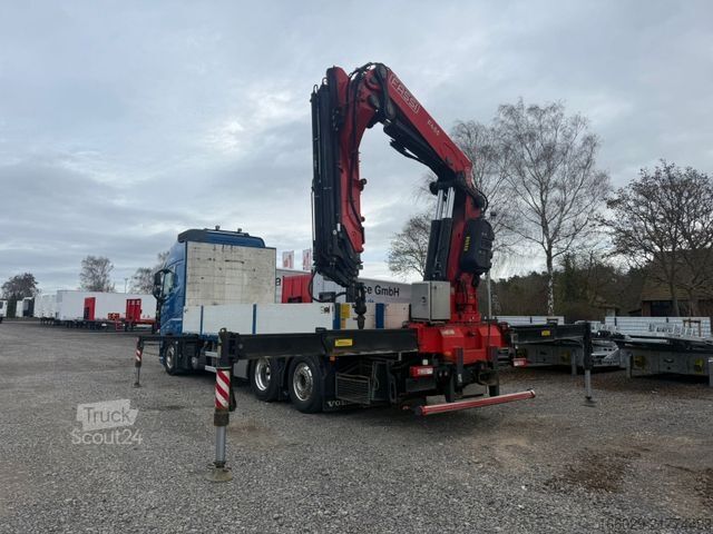 Kravas automašīnai uzstādīts celtnis VOLVO FH 500 6x2 Container Pritsche Fassi F455 Kran