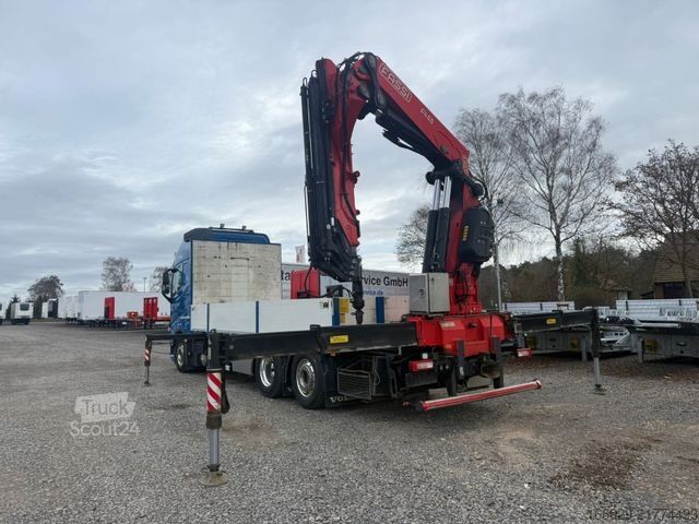 Kravas automašīnai uzstādīts celtnis VOLVO FH 500 6x2 Container Pritsche Fassi F455 Kran