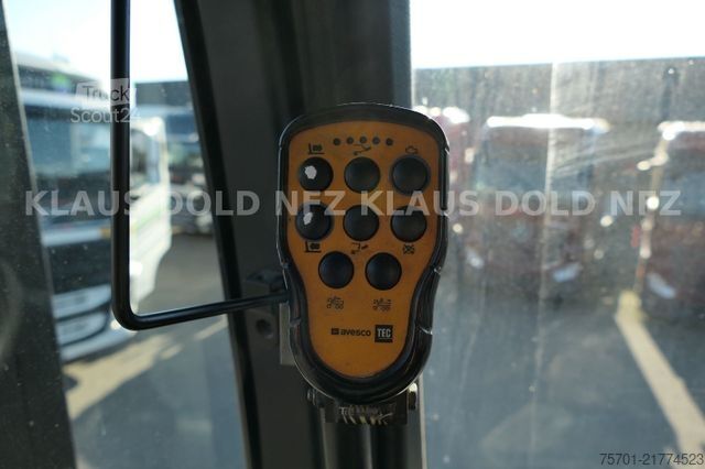 Tovornjak prekucnik MERCEDES-BENZ Arocs 4451 Fliegl Asphaltmulde mit Schubboden