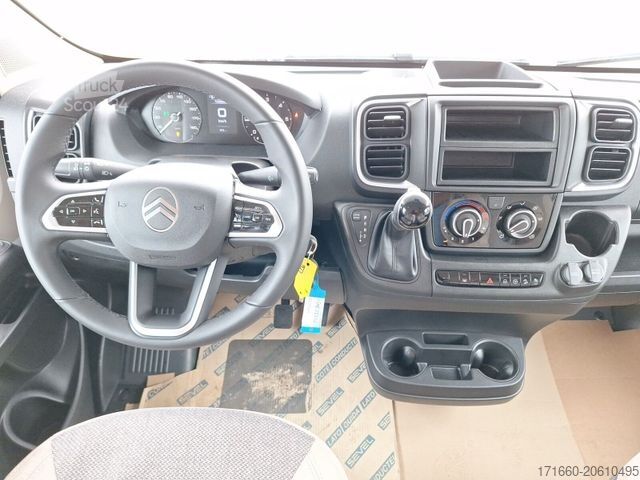 Alkovový obytný automobil CARADO pro A 464