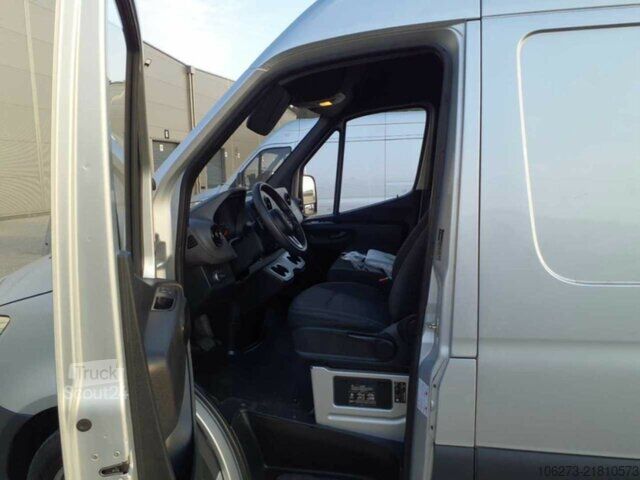 Dodávka Mercedes-Benz Sprinter215 KA,3924mm,Autokmatik,Kamera