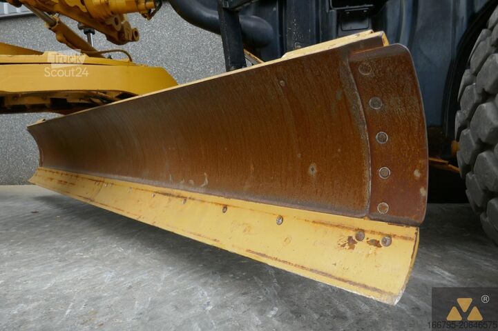 Niveladora Caterpillar 140M