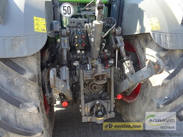 Traktor Fendt 828 VARIO S4 Profi Plus