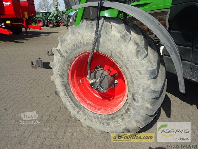 Traktor Fendt 828 VARIO S4 Profi Plus