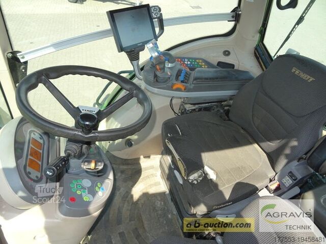 Traktor Fendt 828 VARIO S4 Profi Plus