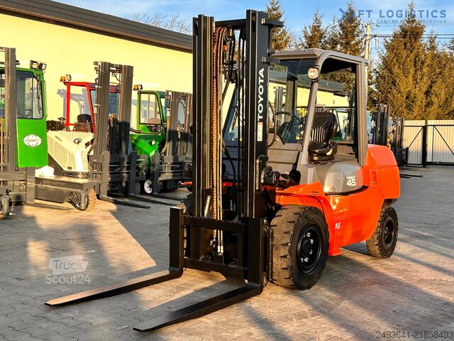 Chariot élévateur Toyota 42-4FD40 / DIESEL / 4500KG / DUPLEX / FO