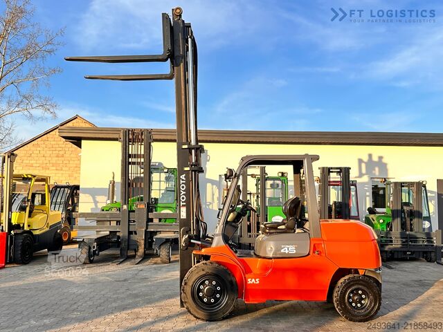 Gaffeltruck Toyota 42-4FD40 / DIESEL / 4500KG / DUPLEX / FO