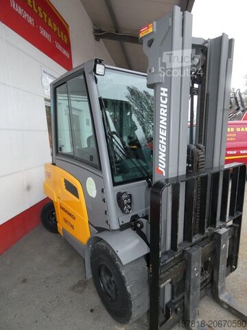 Chariot élévateur frontal Jungheinrich DFG 435 s 470 DZ