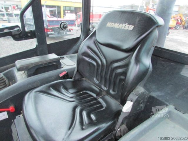 Chargeuse sur pneus KOMATSU WA 80-6 Radlader 26.000 EUR