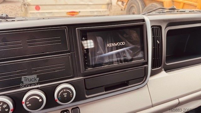 Pick-up panelvan FUSO Canter 3 C 15 mit Pritsche