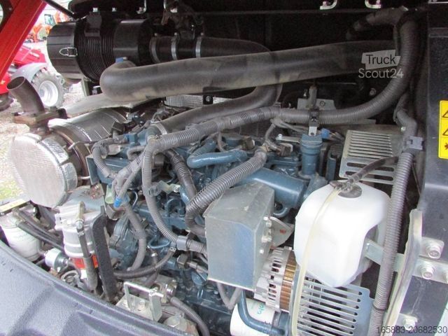 Chargeuse sur pneus KUBOTA R 070 Radlader 35.800 EUR