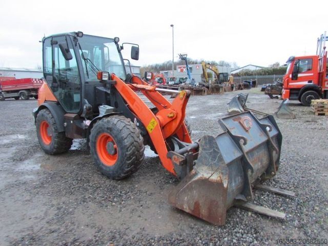 Chargeuse sur pneus KOMATSU WA 70-7 Radlader 24.500 EUR