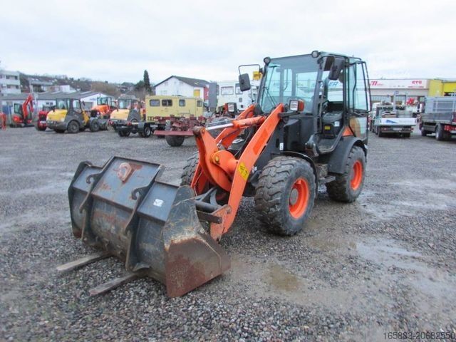 Chargeuse sur pneus KOMATSU WA 70-7 Radlader 24.500 EUR
