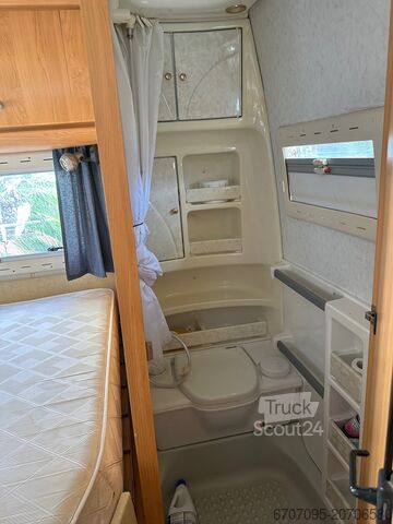 Autocaravana semiintegrada Hobby 650 FSE