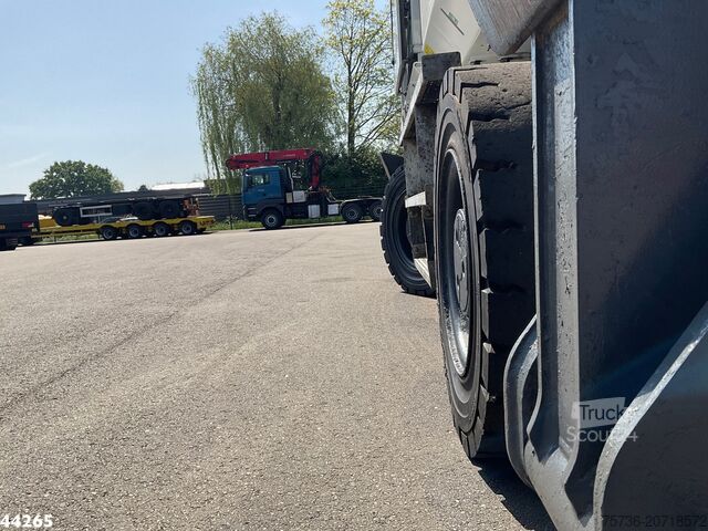 Machine de chargement et de déchargement SENNEBOGEN 821 E Material Handling Machine