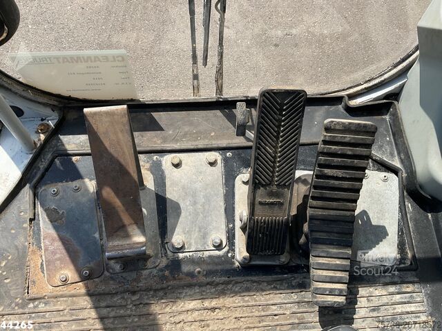 Machine de chargement et de déchargement SENNEBOGEN 821 E Material Handling Machine