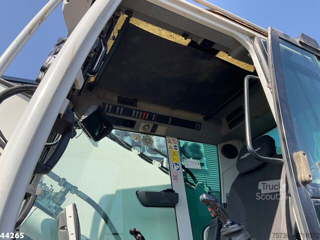 Machine de chargement et de déchargement SENNEBOGEN 821 E Material Handling Machine