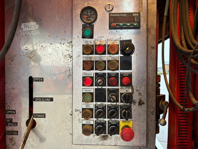 Vacuum truck Scania P 124 6x2*4 KORP&SON / TANK 8000 l / VACUUM Wit...