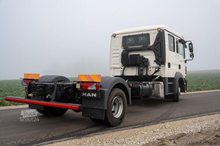 Truck chassis MAN TGL12.250 DoKa