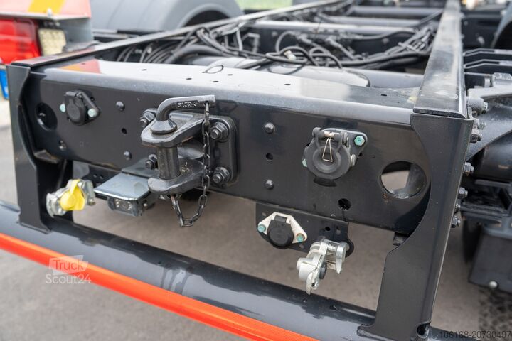 Truck chassis MAN TGL12.250 DoKa