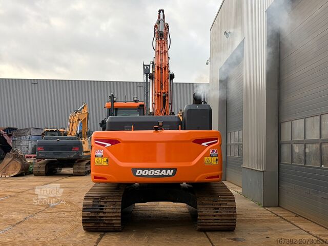 Crawler excavator Doosan DX225LC-7
