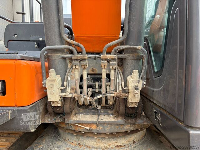 Crawler excavator Doosan DX225LC-7