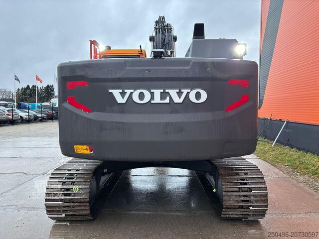 Crawler excavator Volvo EC 220 EL ROTOTILT / CENTRAL LUBRICATION / AC /...