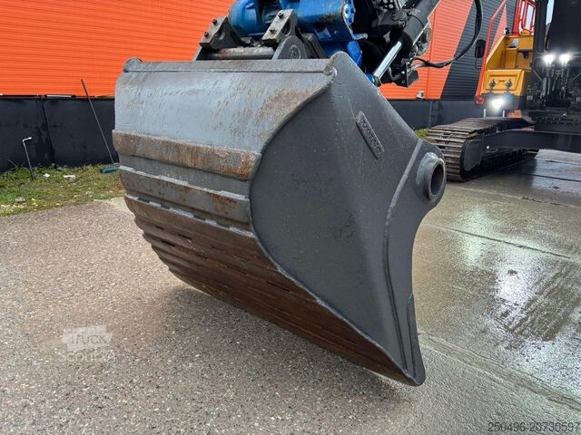Crawler excavator Volvo EC 220 EL ROTOTILT / CENTRAL LUBRICATION / AC /...