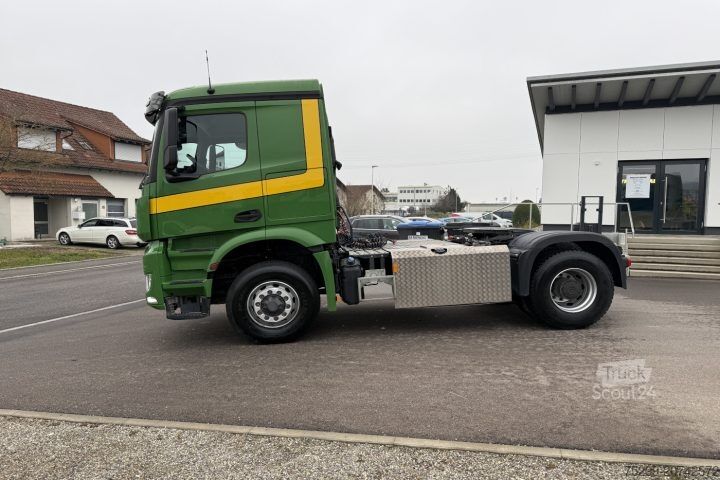 Tractor estándar Mercedes-Benz Arocs 1848 4x4H Kipphydraulik / Swiss-Vehicle