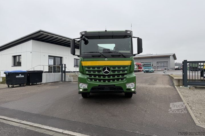 Tractor estándar Mercedes-Benz Arocs 1848 4x4H Kipphydraulik / Swiss-Vehicle