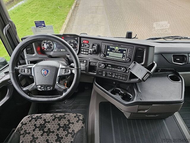 Standaard trekker SCANIA R450 ADR