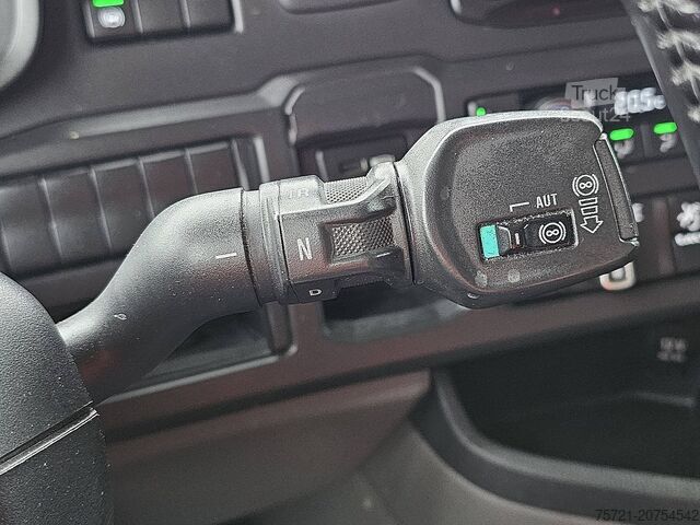 Gesloten bak SCANIA P280 NB 2T LIFT LED NAVI